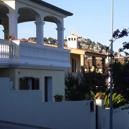 La Collina Bed & Breakfast Posada (Sardinia)