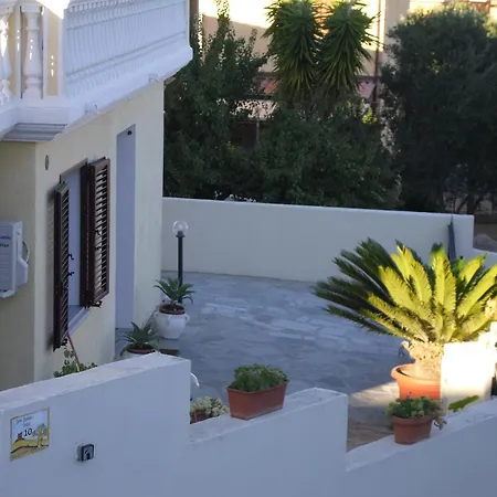 La Collina Bed and Breakfast 4*